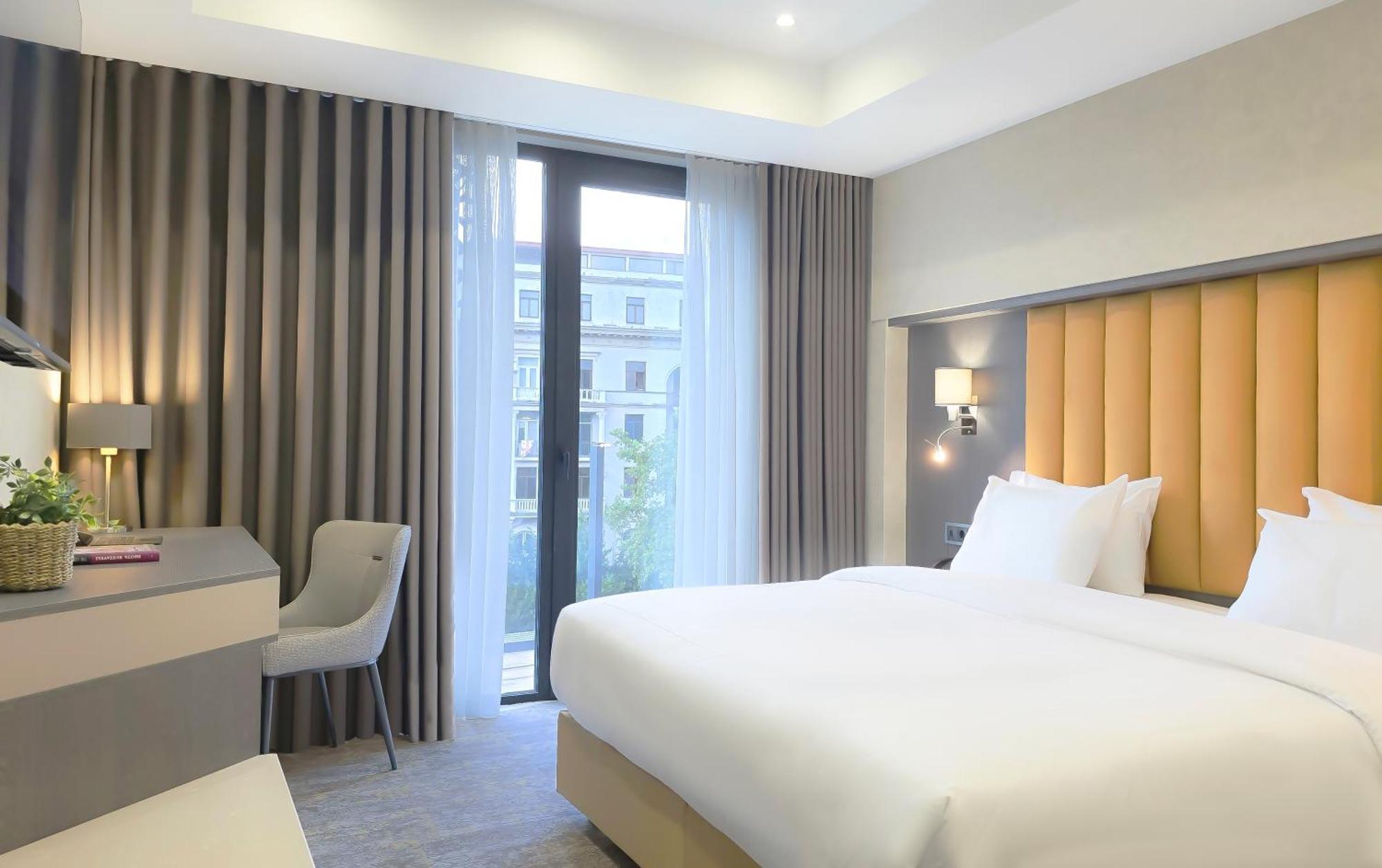 Griffin Hotel Тбилиси Экстерьер фото