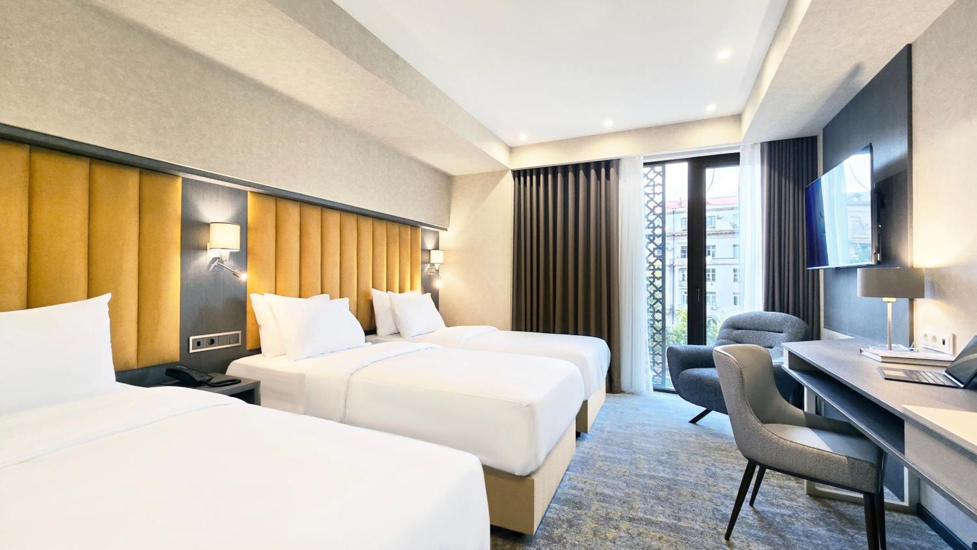 Griffin Hotel Тбилиси Экстерьер фото