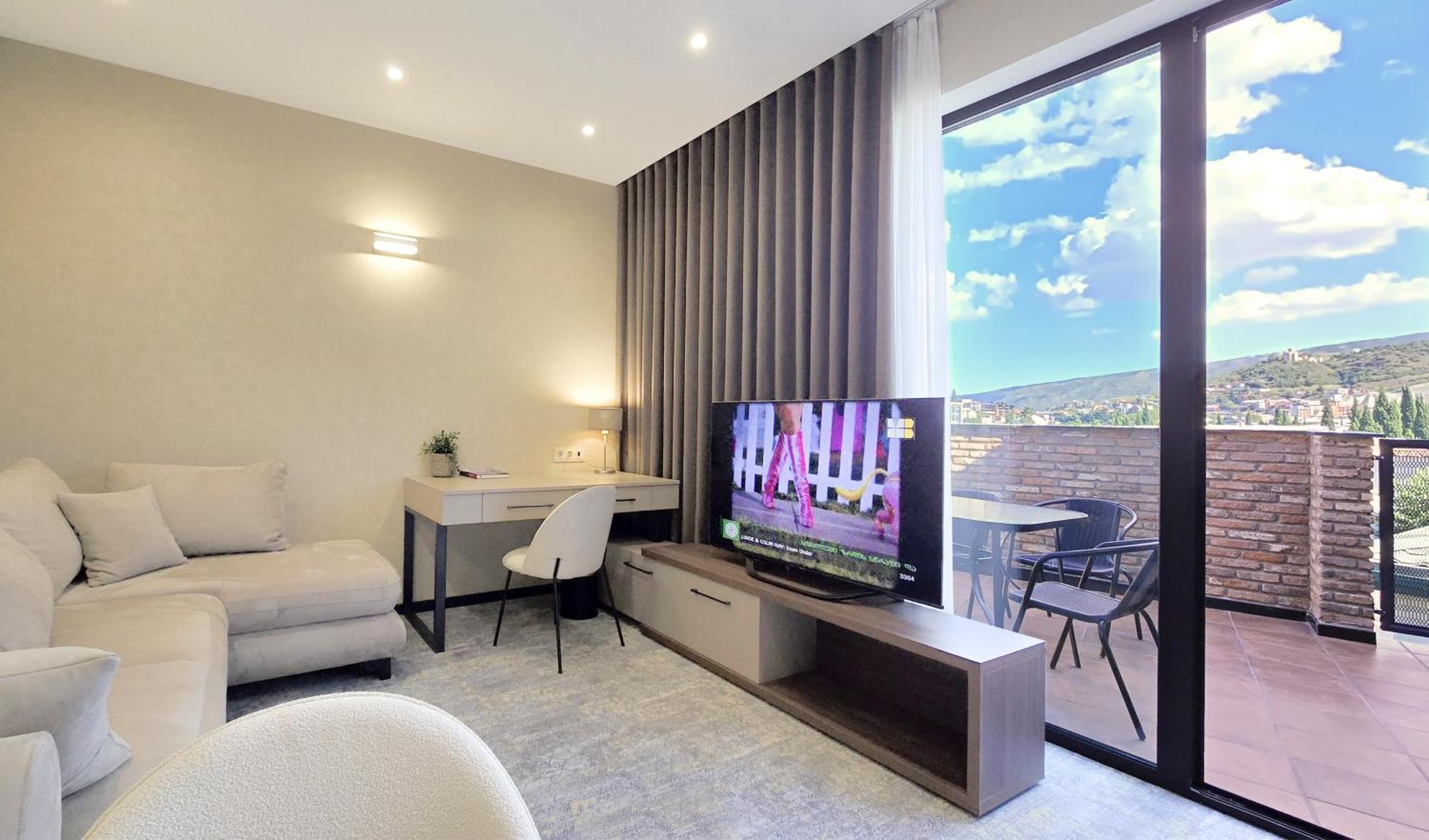 Griffin Hotel Тбилиси Экстерьер фото