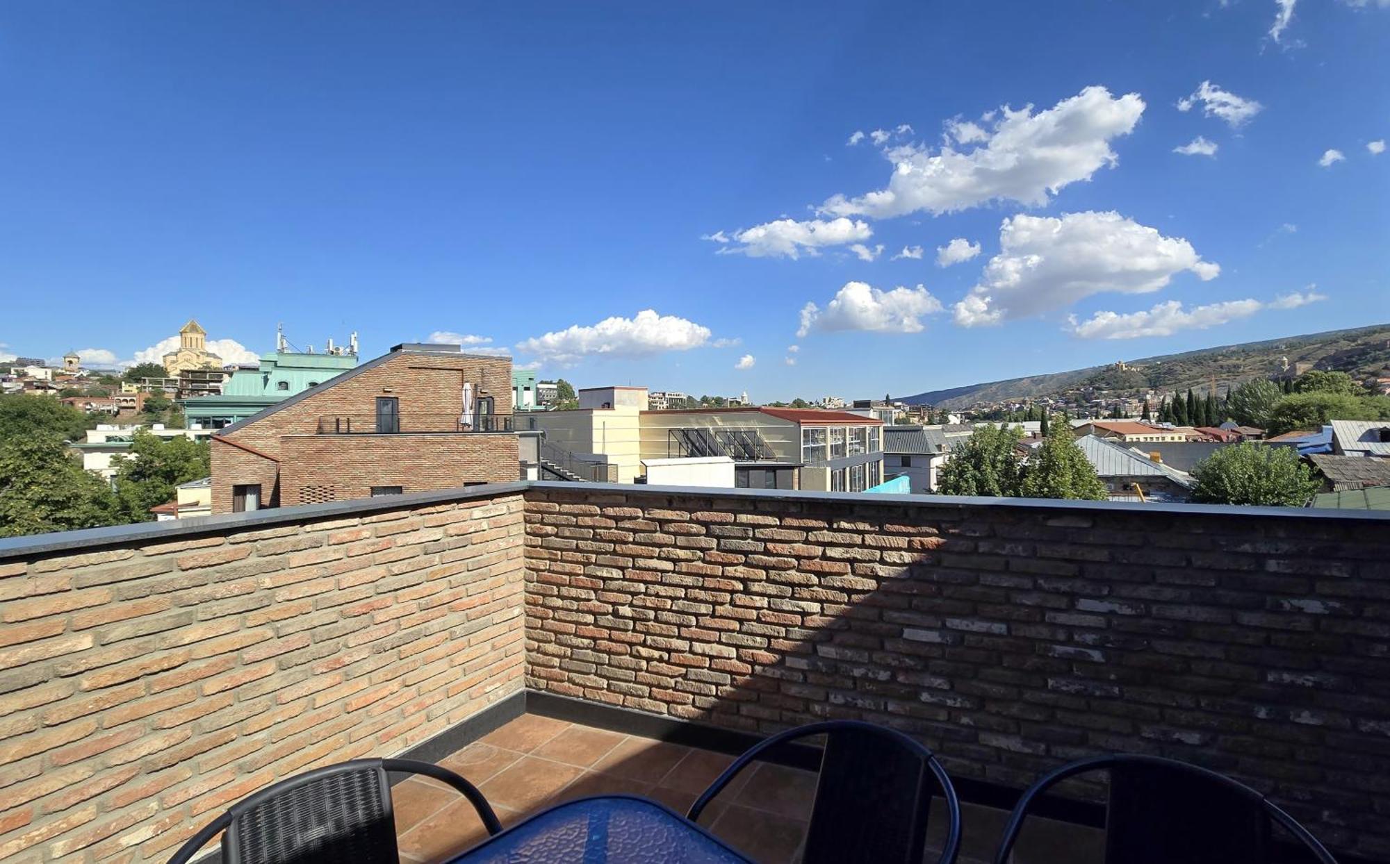 Griffin Hotel Тбилиси Экстерьер фото
