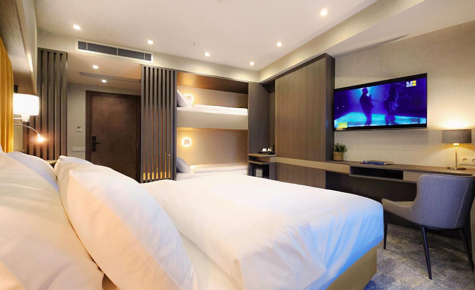 Griffin Hotel Тбилиси Экстерьер фото