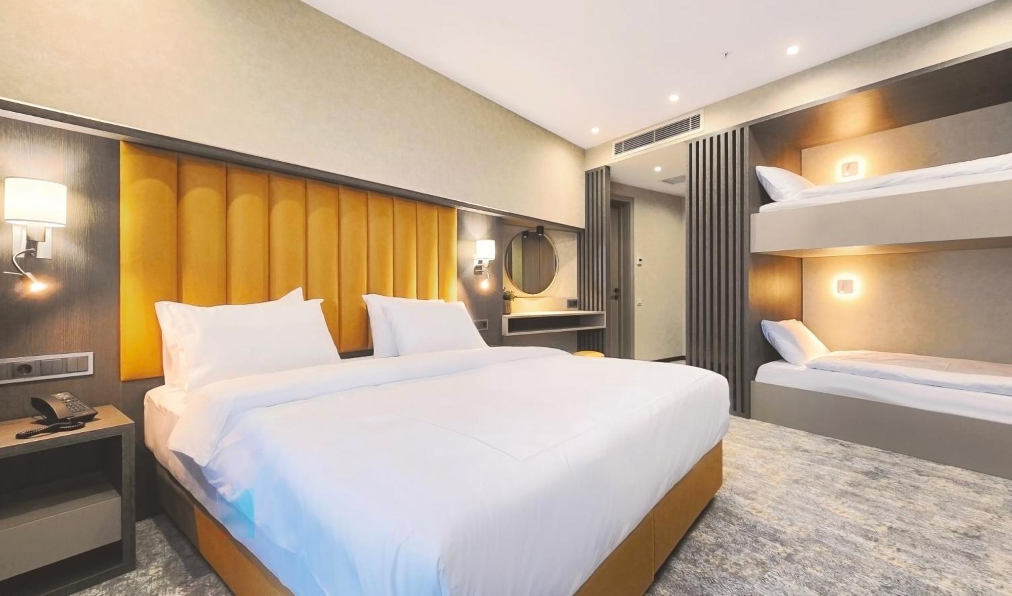 Griffin Hotel Тбилиси Экстерьер фото