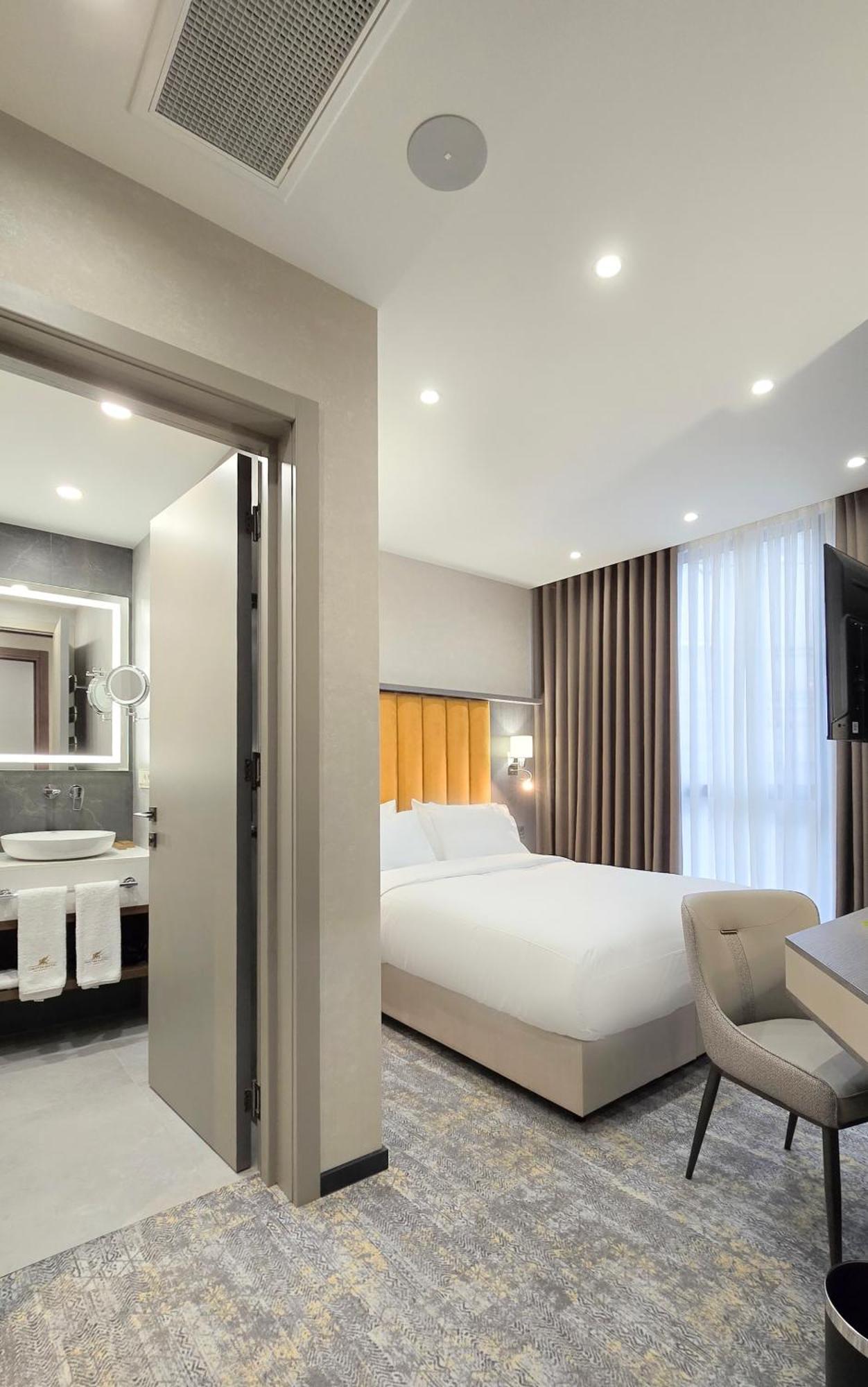 Griffin Hotel Тбилиси Экстерьер фото