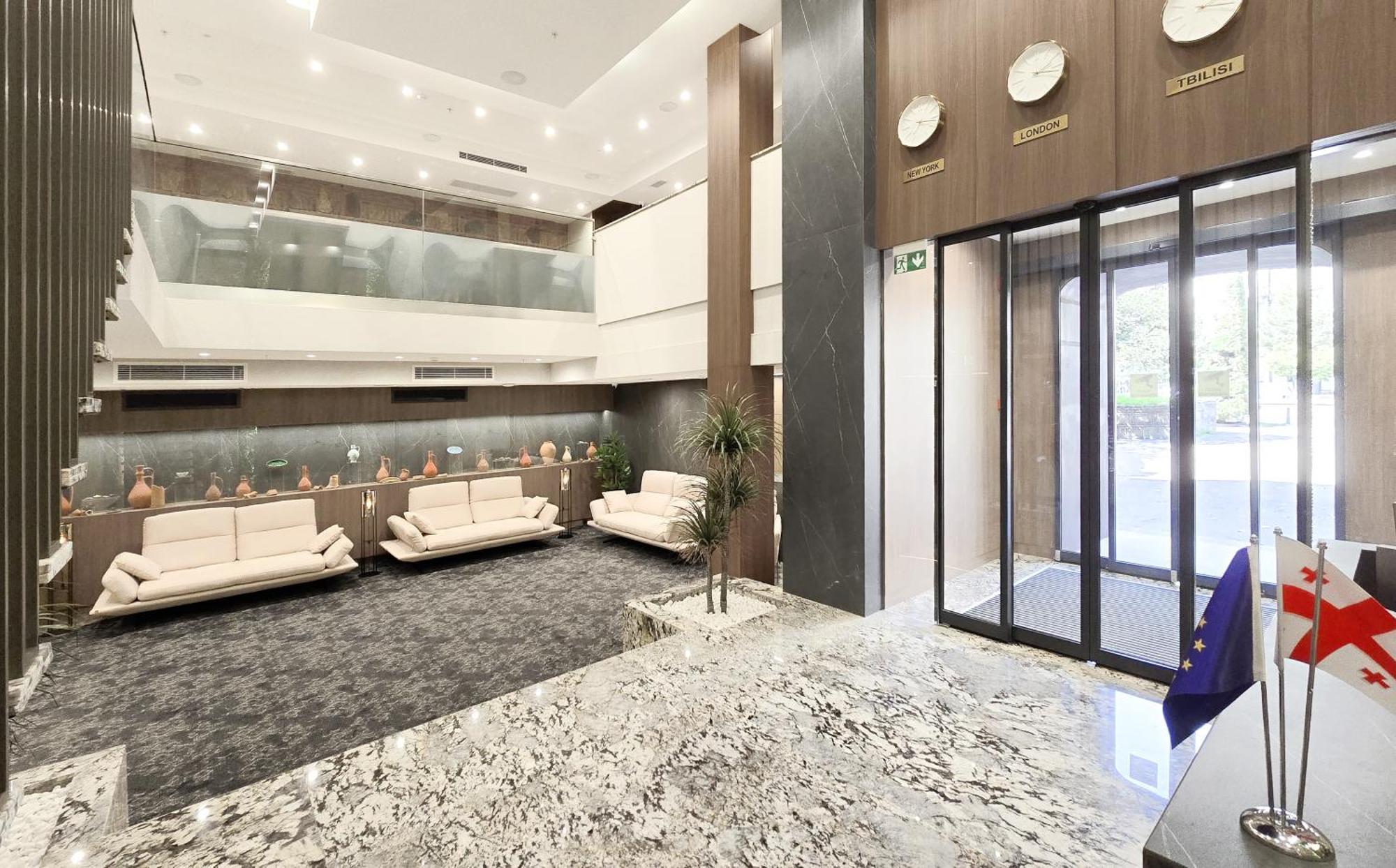 Griffin Hotel Тбилиси Экстерьер фото