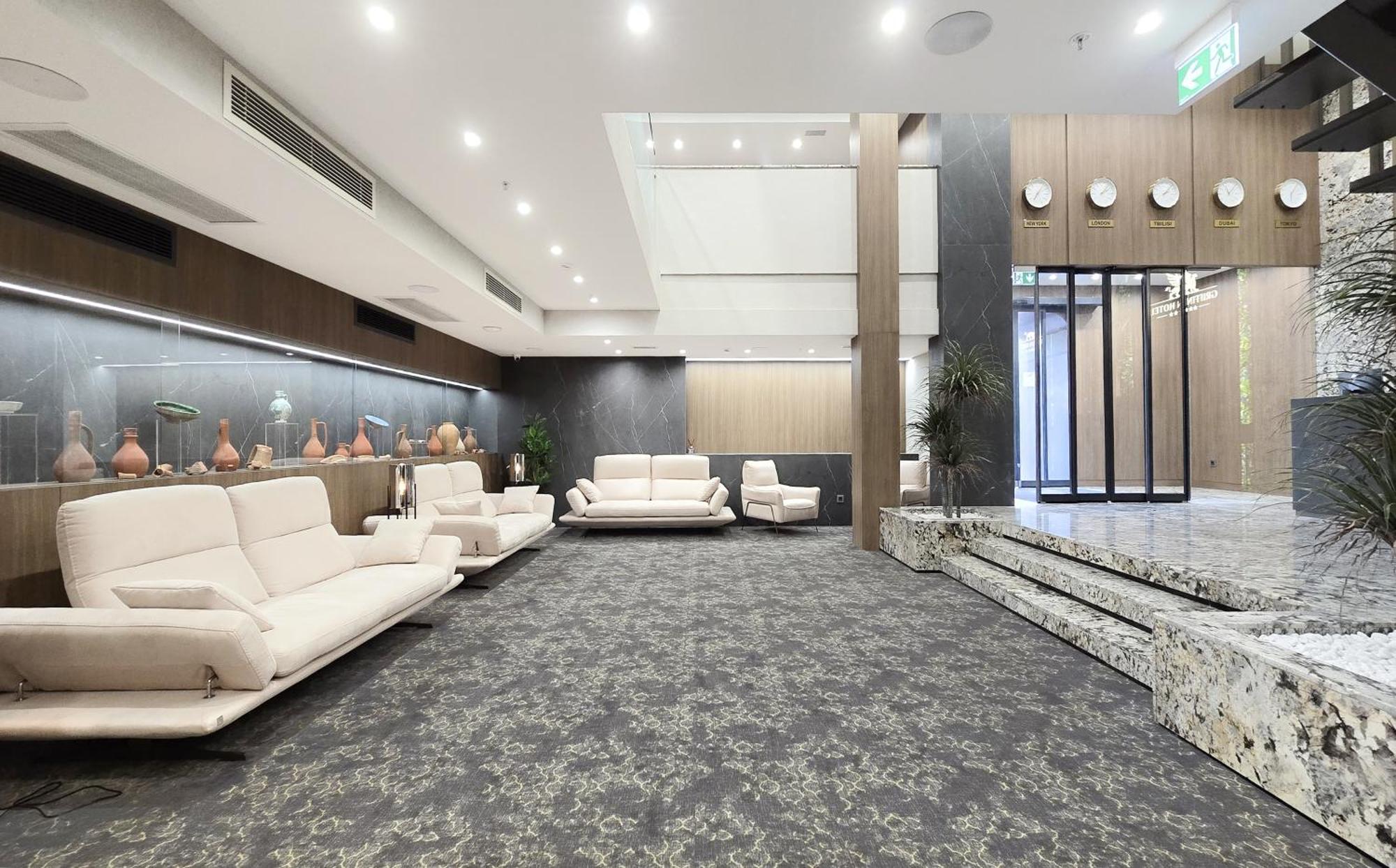 Griffin Hotel Тбилиси Экстерьер фото